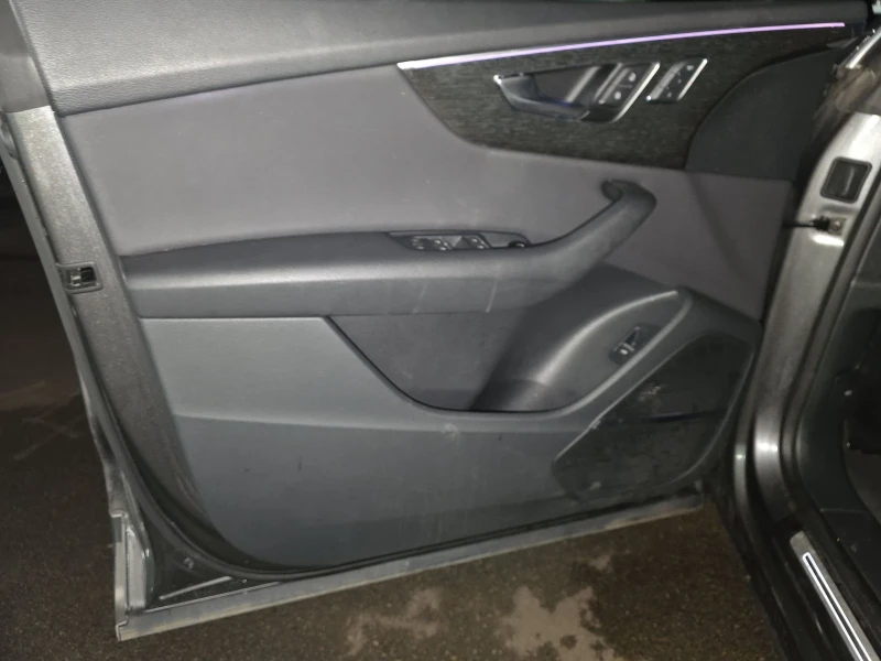 Audi Q8 Premium Plus, снимка 10 - Автомобили и джипове - 53413476