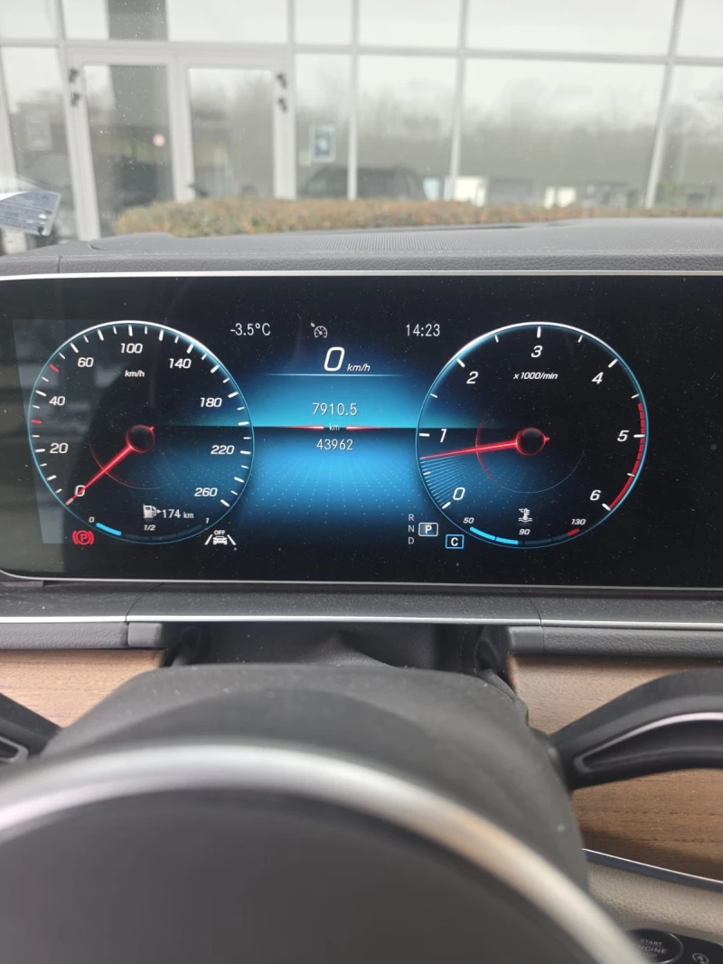 Mercedes-Benz GLS 400 D 4 MATIC DESIGNO , снимка 16 - Автомобили и джипове - 53513332