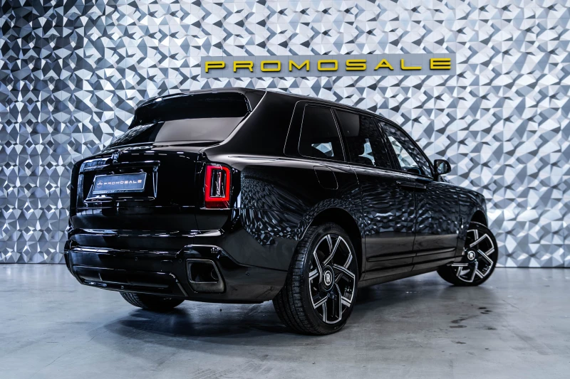 Rolls-Royce Cullinan Black Badge Series II, снимка 4 - Автомобили и джипове - 53521373