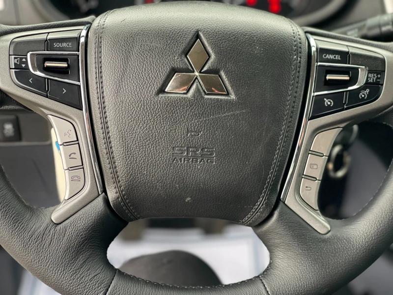 Mitsubishi L200 2.2Di-D 4x4, снимка 16 - Автомобили и джипове - 53569440