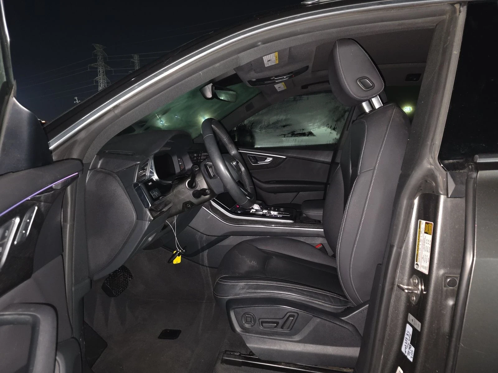 Audi Q8 Premium Plus - изображение 8