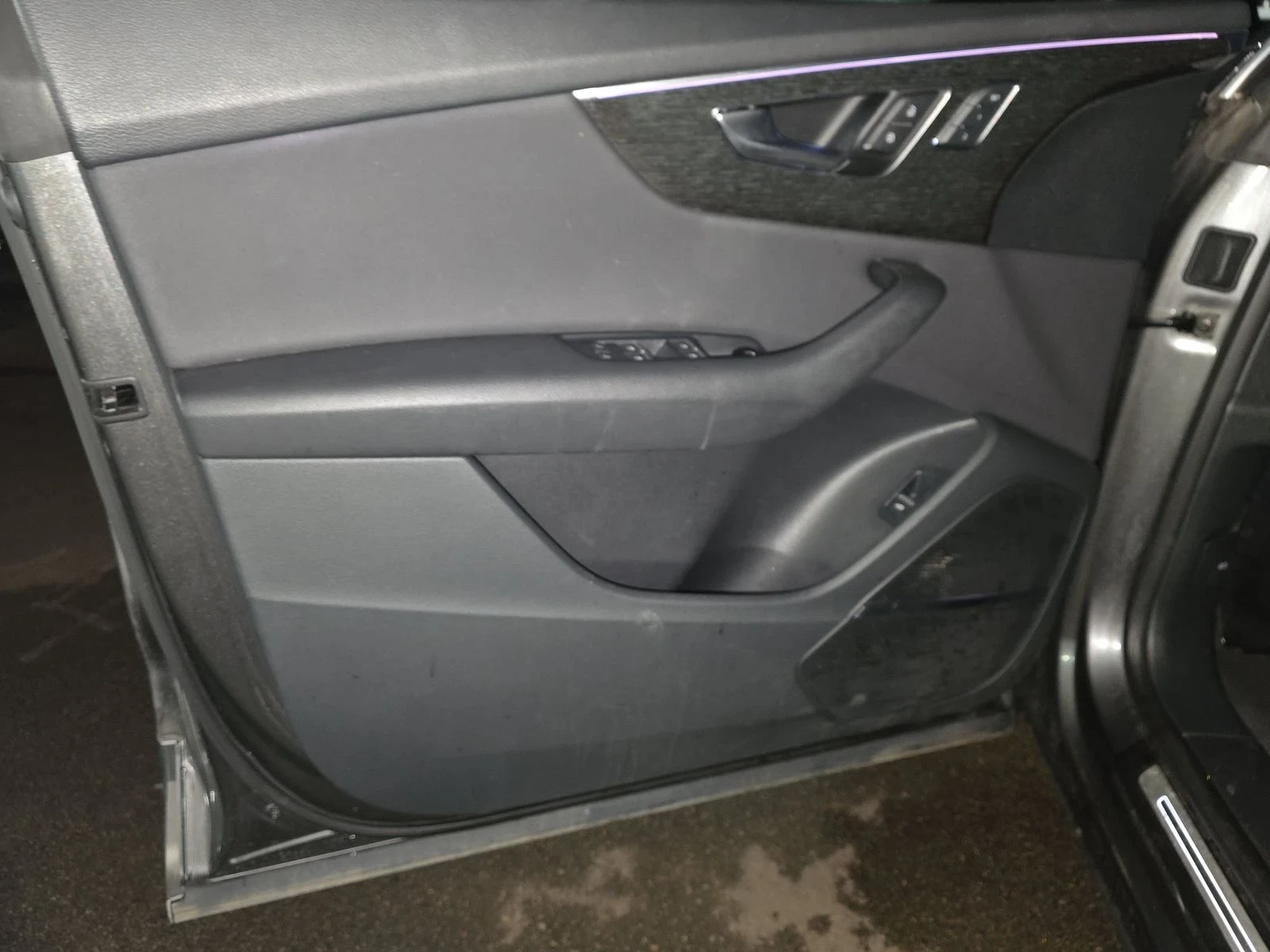 Audi Q8 Premium Plus - изображение 10