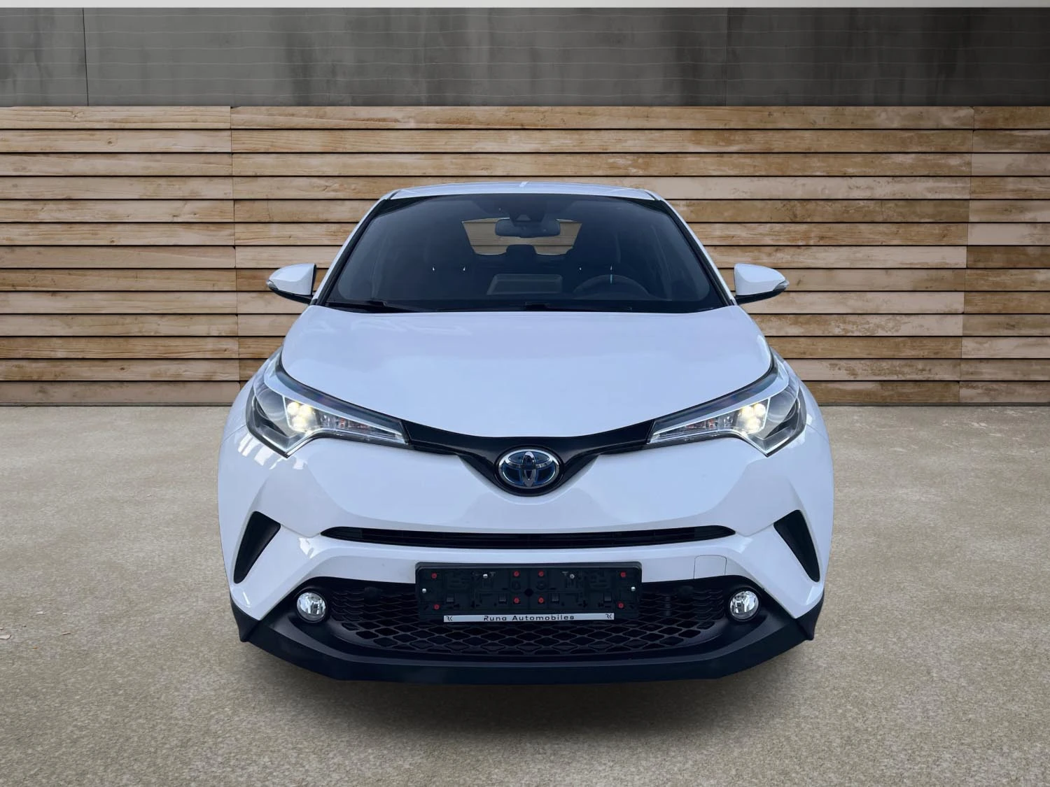 Toyota C-HR 1.8HSD Carplay ПРОЧЕТИ ОПИСАНИЕТО - изображение 2