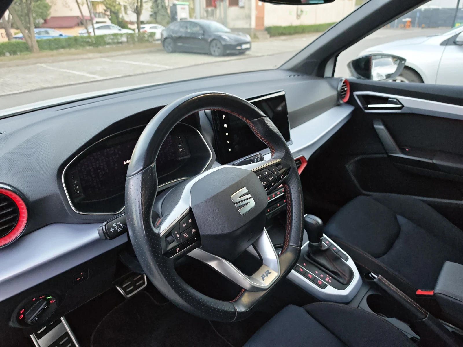 Seat Arona TSI 110hp FR-Line DSG Facelift, снимка 17 - Автомобили и джипове - 53829465