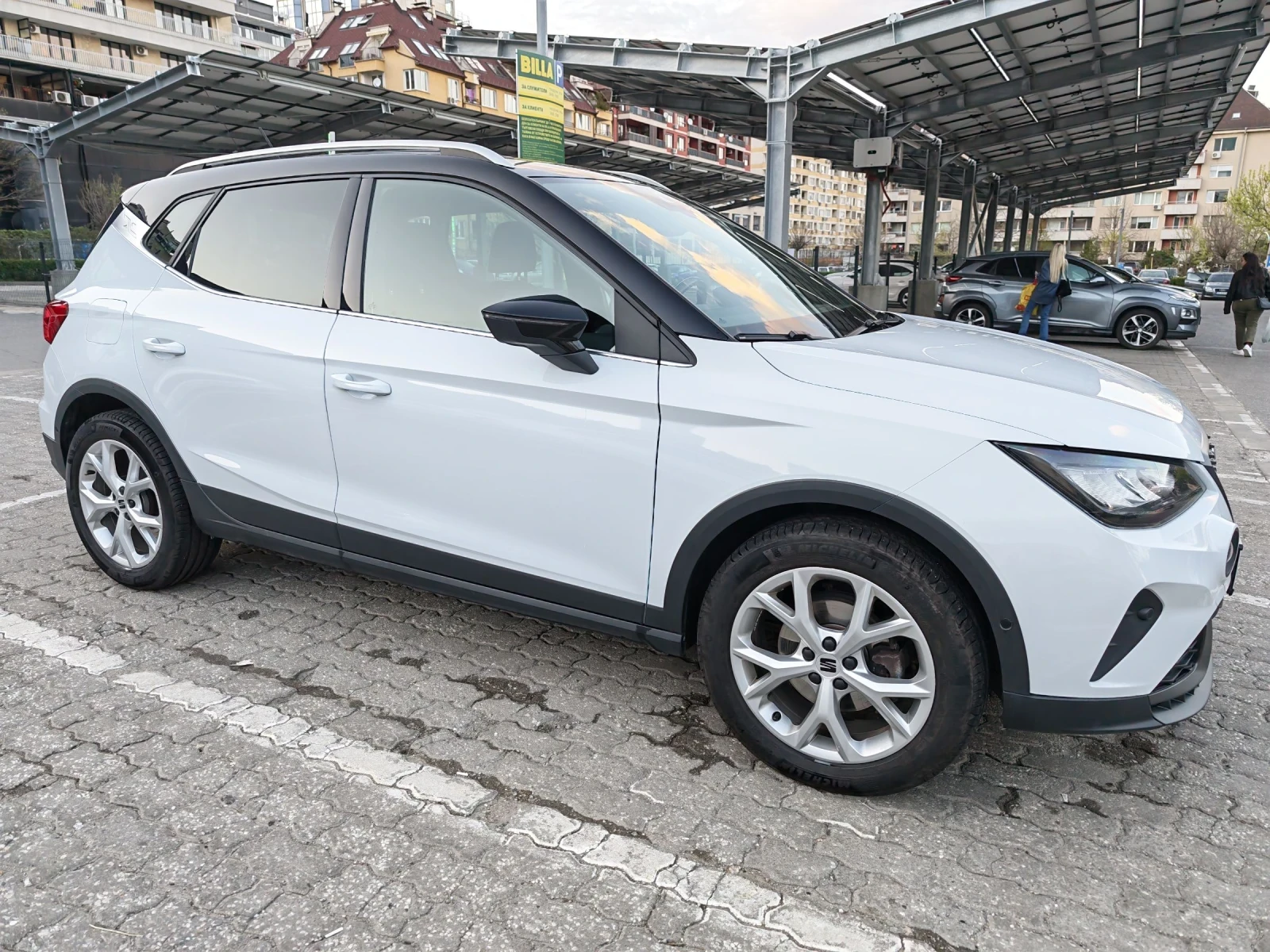 Seat Arona TSI 110hp FR-Line DSG Facelift, снимка 5 - Автомобили и джипове - 53829465