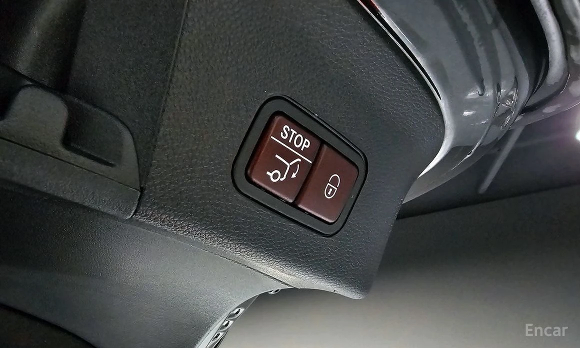 Mercedes-Benz GLE 350 4MATIC* AMG* HARMAN/KARDON* ПАНО* 360 КАМЕРИ, снимка 15 - Автомобили и джипове - 53906596