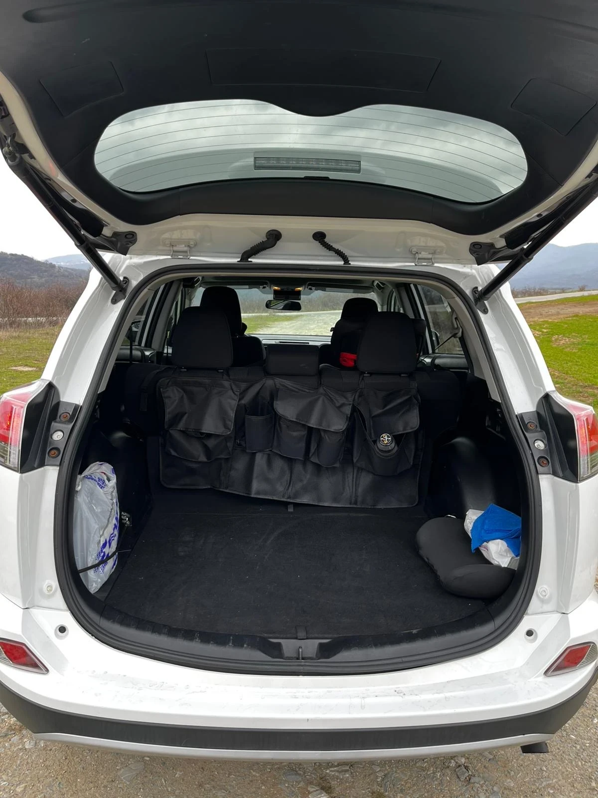 Toyota Rav4, снимка 16 - Автомобили и джипове - 53944534