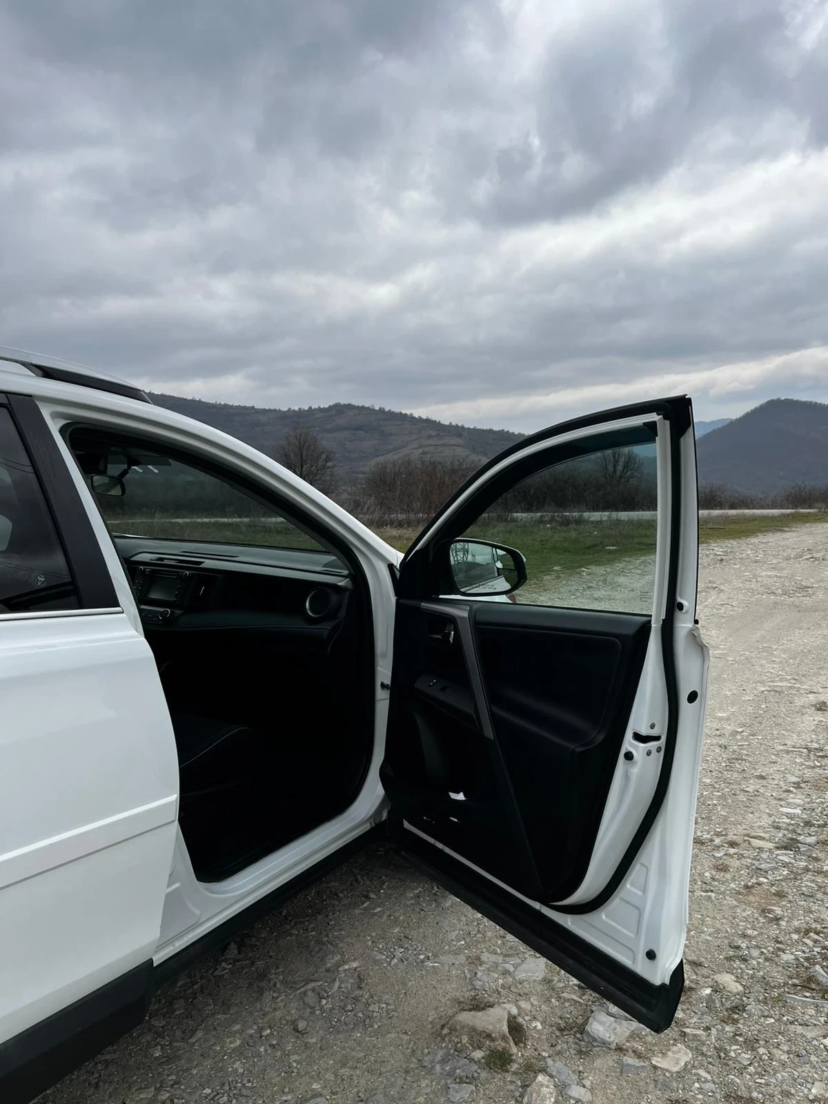 Toyota Rav4, снимка 12 - Автомобили и джипове - 53944534