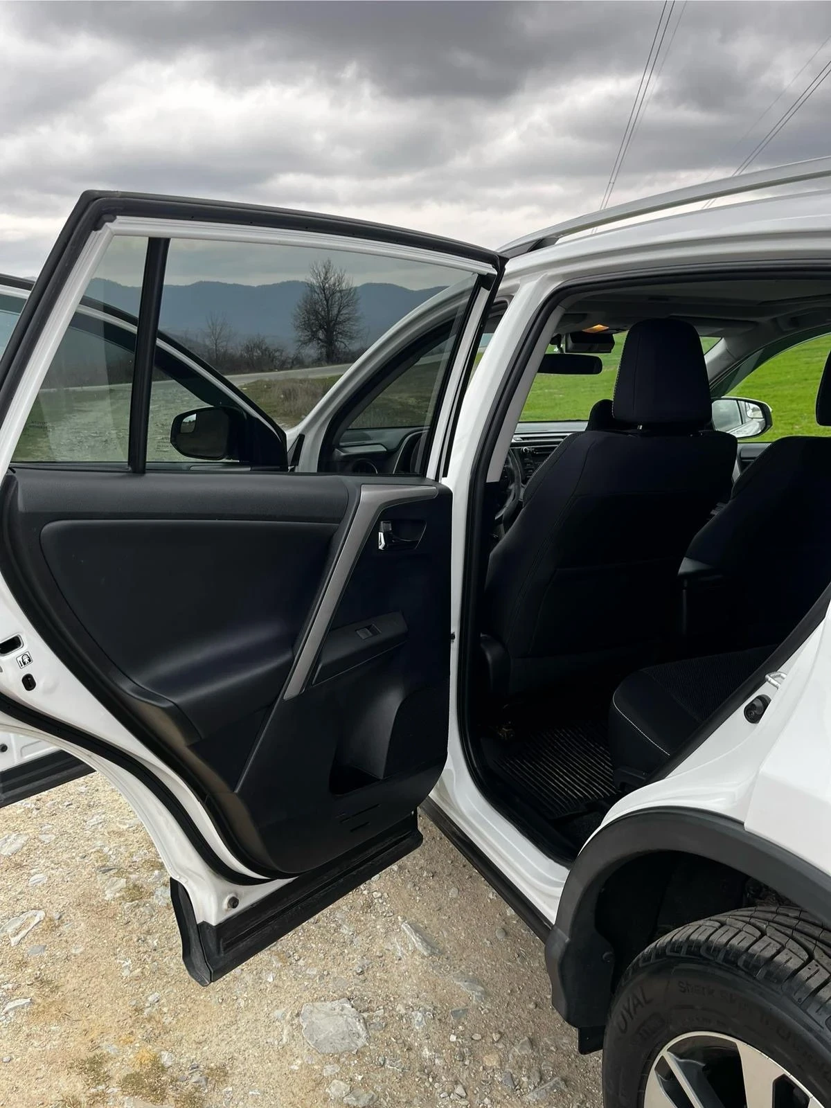 Toyota Rav4, снимка 9 - Автомобили и джипове - 53944534