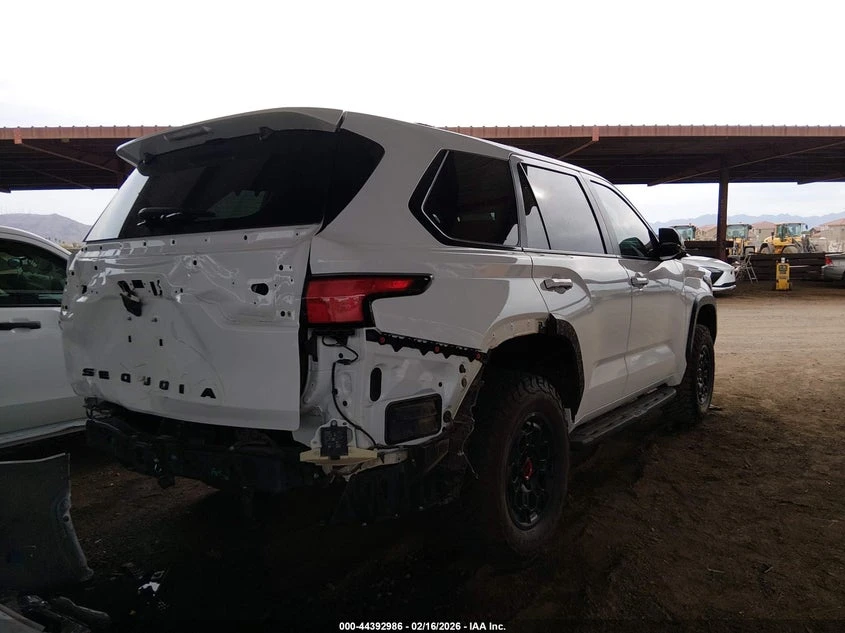 Toyota Sequoia Trd Pro, снимка 4 - Автомобили и джипове - 54248843