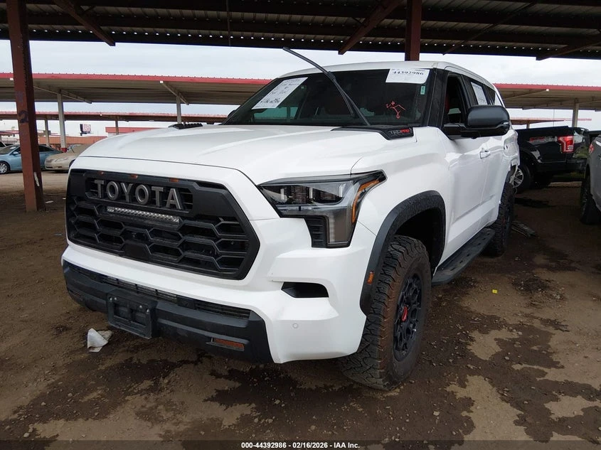 Toyota Sequoia Trd Pro, снимка 2 - Автомобили и джипове - 54248843