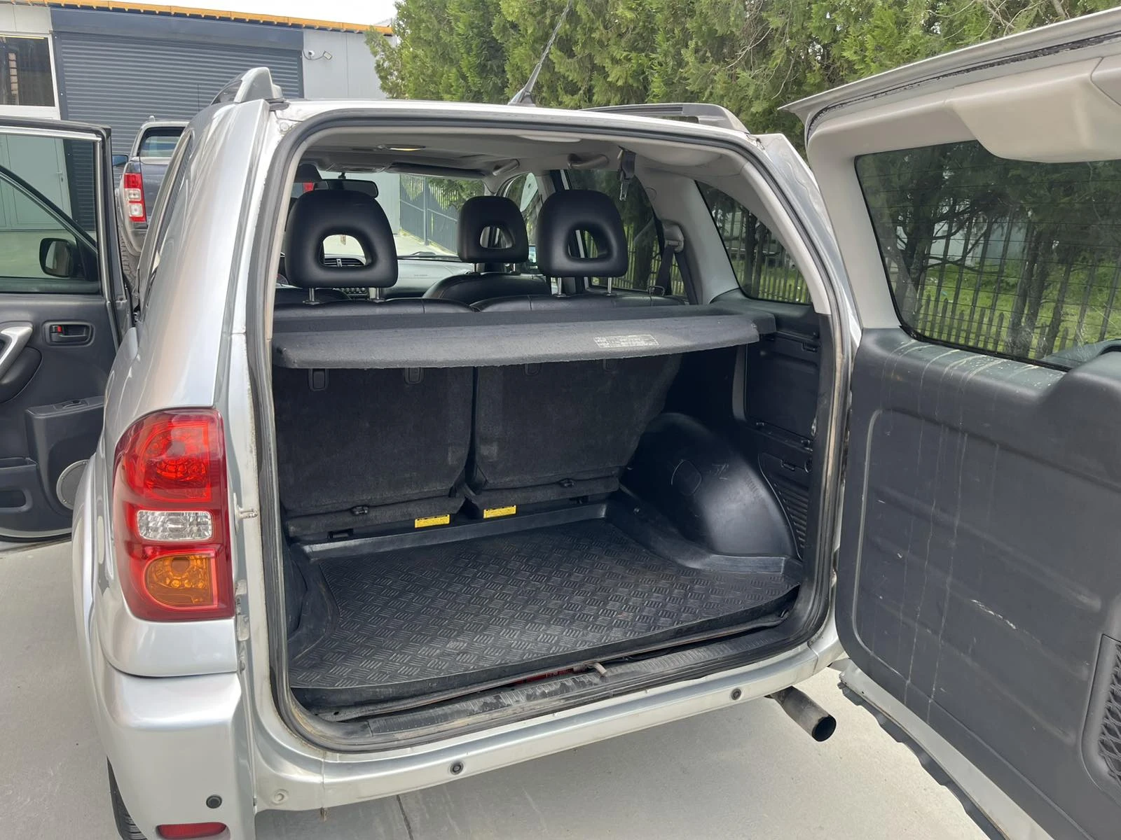 Toyota Rav4 2.0, снимка 8 - Автомобили и джипове - 54292471