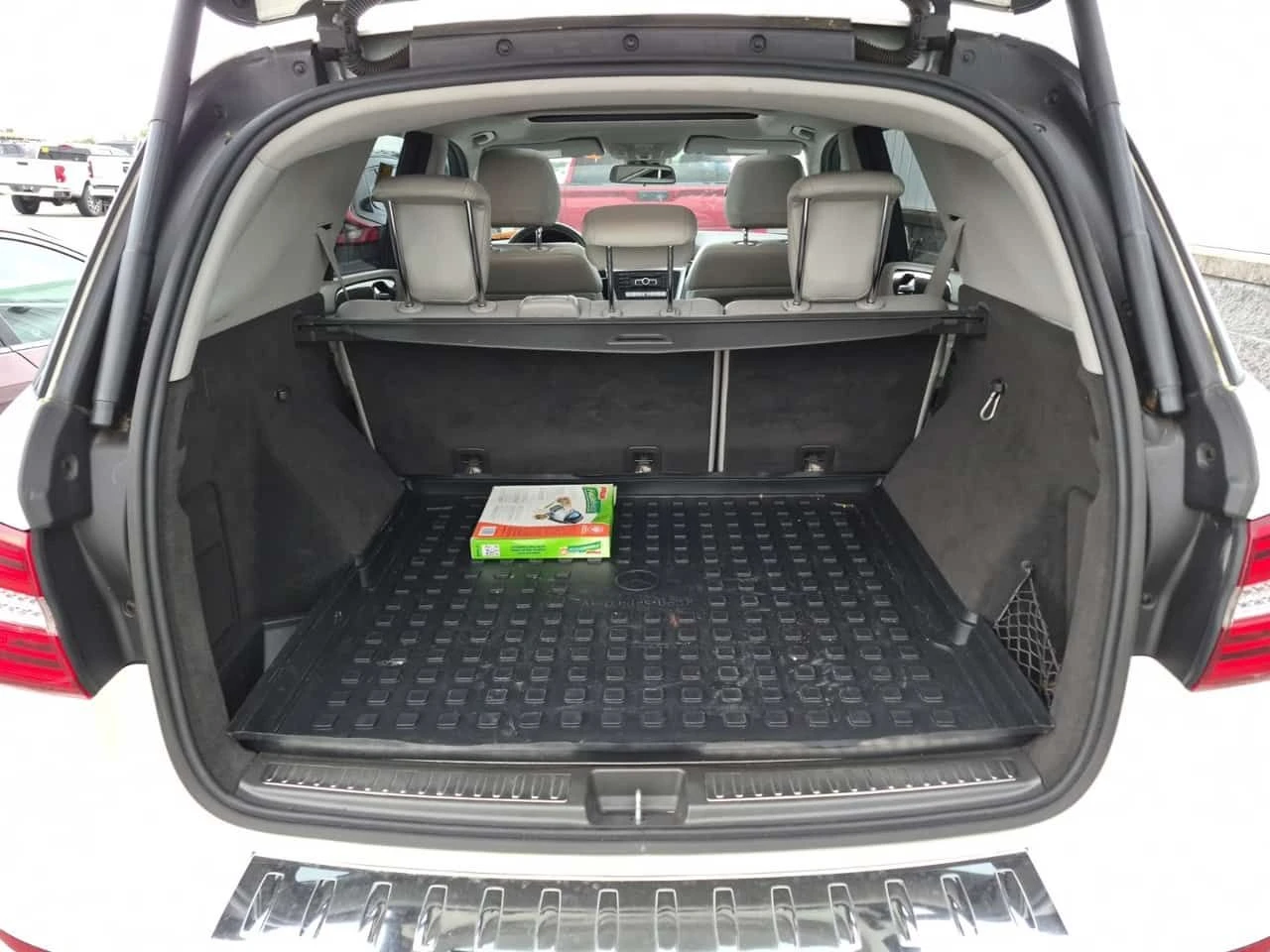 Mercedes-Benz ML 350 BLUETEC * HARMAN/KARDON* PANORAMA* , снимка 14 - Автомобили и джипове - 54445225
