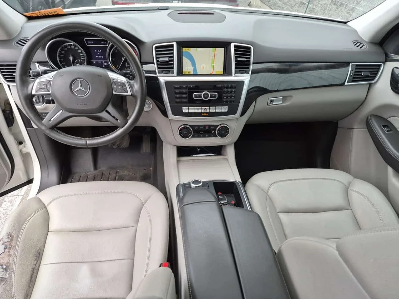 Mercedes-Benz ML 350 BLUETEC * HARMAN/KARDON* PANORAMA* , снимка 10 - Автомобили и джипове - 54445225