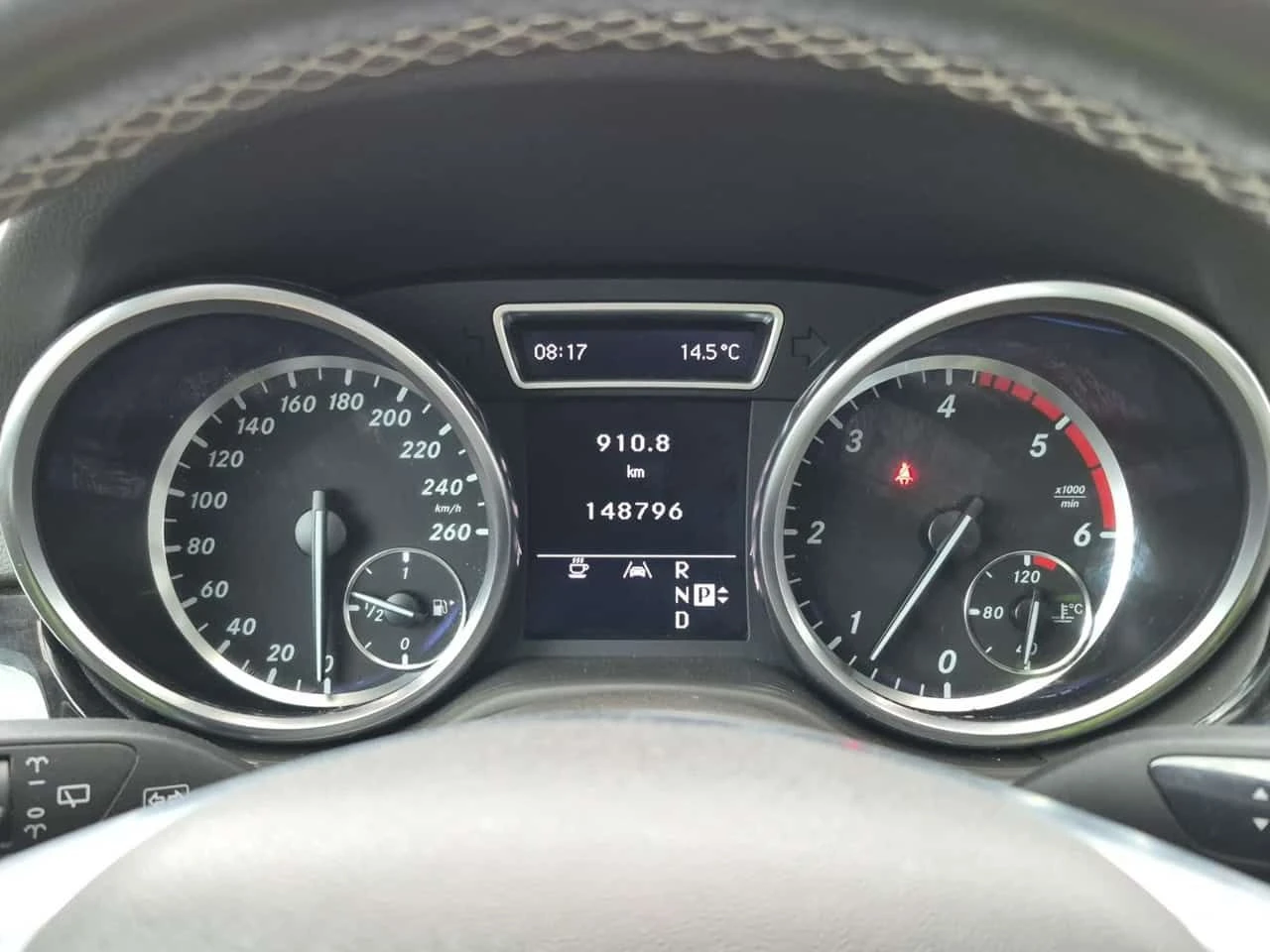 Mercedes-Benz ML 350 BLUETEC * HARMAN/KARDON* PANORAMA* , снимка 9 - Автомобили и джипове - 54445225
