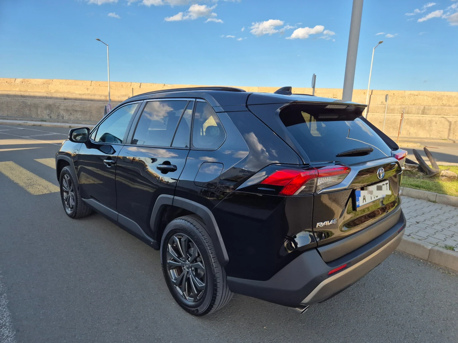 Toyota Rav4 ФЕЙСЛИФТ! ГАРАНЦИЯ!, снимка 4 - Автомобили и джипове - 54755439