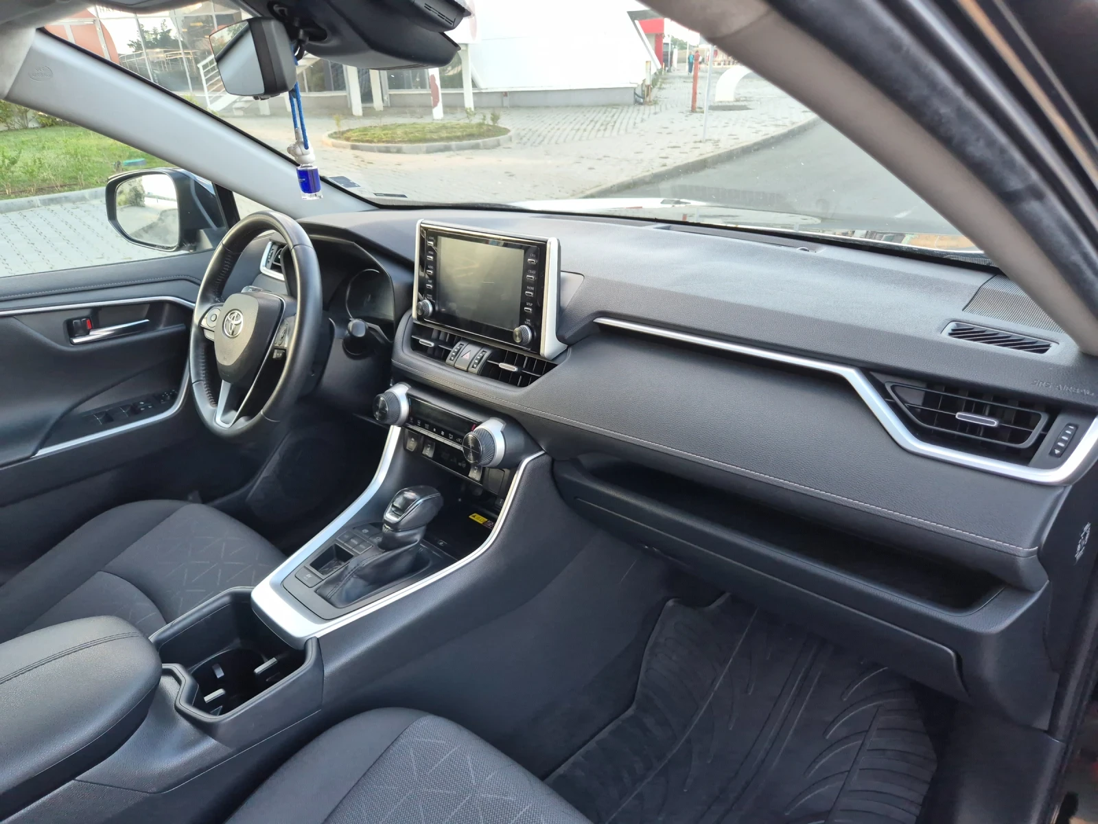 Toyota Rav4 ФЕЙСЛИФТ! ГАРАНЦИЯ!, снимка 12 - Автомобили и джипове - 54755439