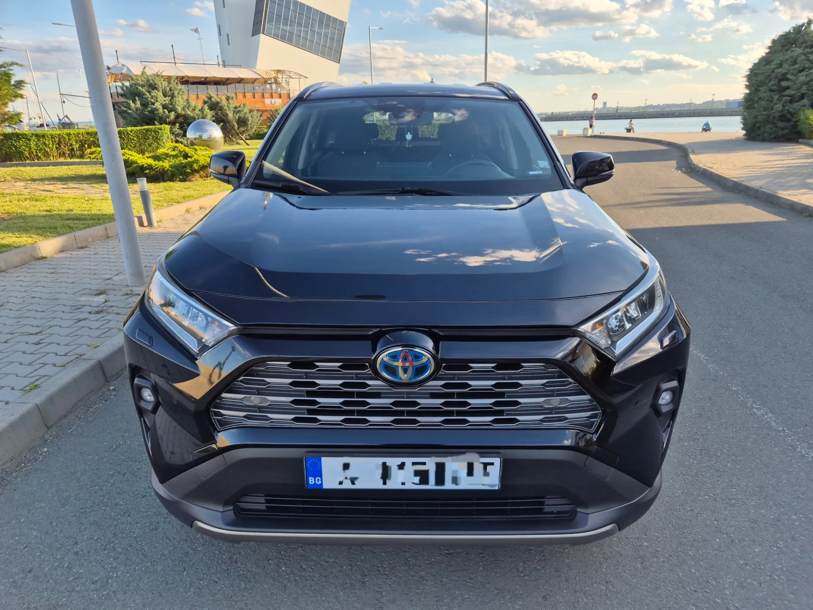 Toyota Rav4 ФЕЙСЛИФТ! ГАРАНЦИЯ!, снимка 2 - Автомобили и джипове - 54755439