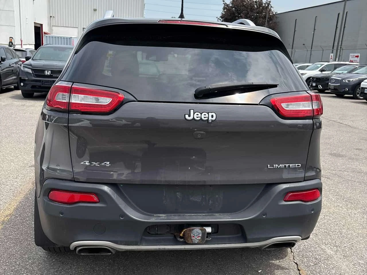 Jeep Cherokee * Limited * АВТОКРЕДИТ БЕЗ ПЪРВОНАЧАЛНА ВНОСКА* , снимка 4 - Автомобили и джипове - 54842121