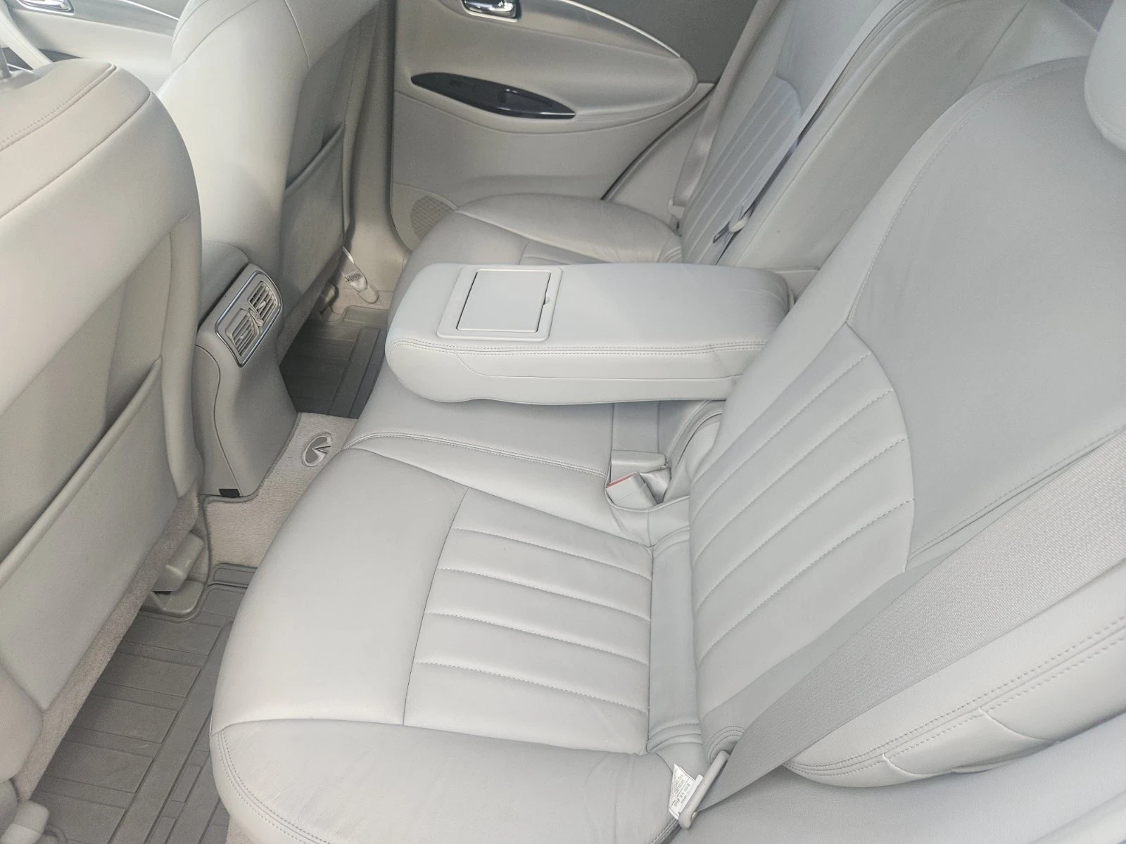Infiniti Ex35 4x4 , снимка 13 - Автомобили и джипове - 54882925