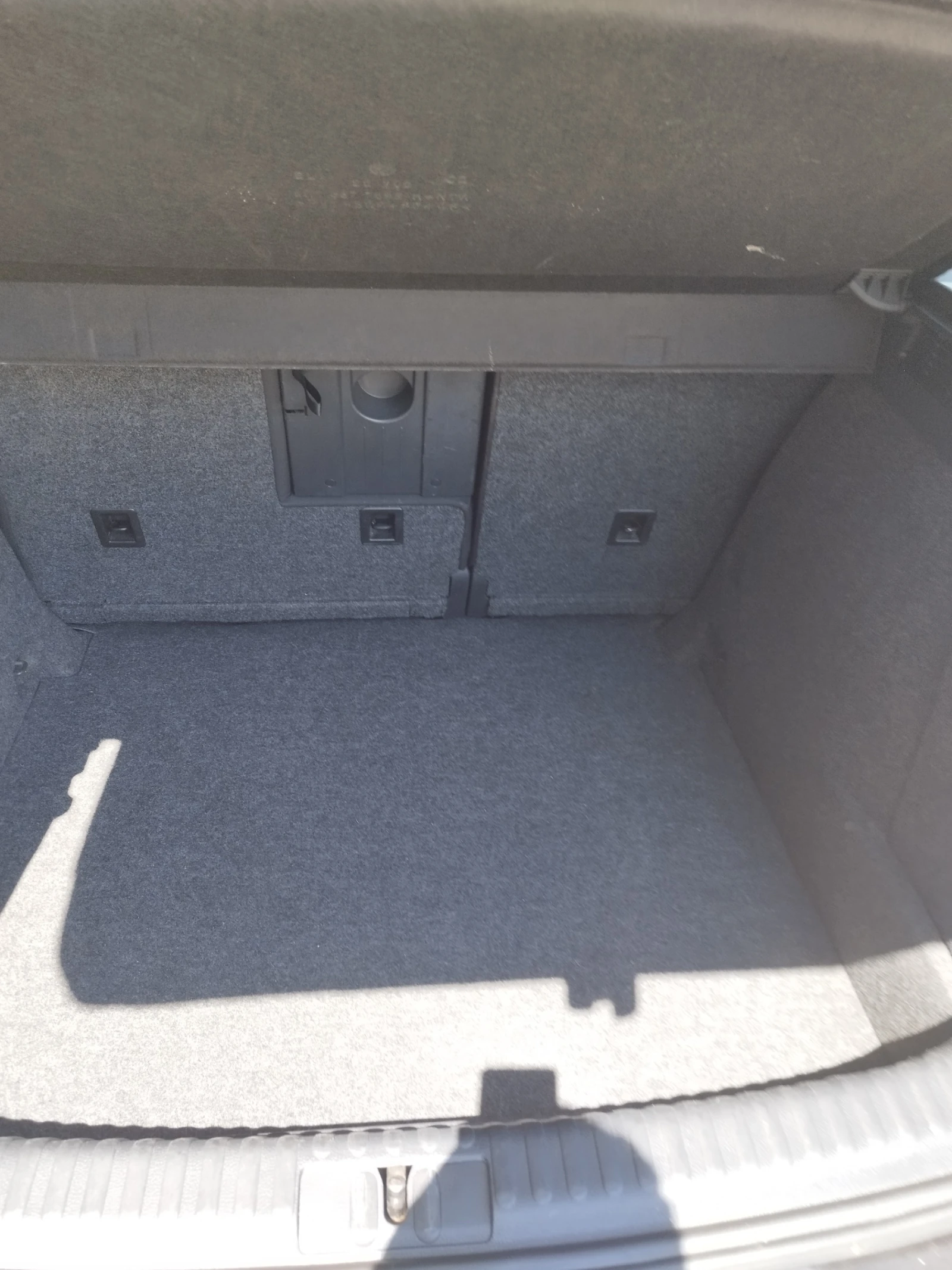 VW Tiguan 2.0 TDI-Common rail , снимка 5 - Автомобили и джипове - 55191283