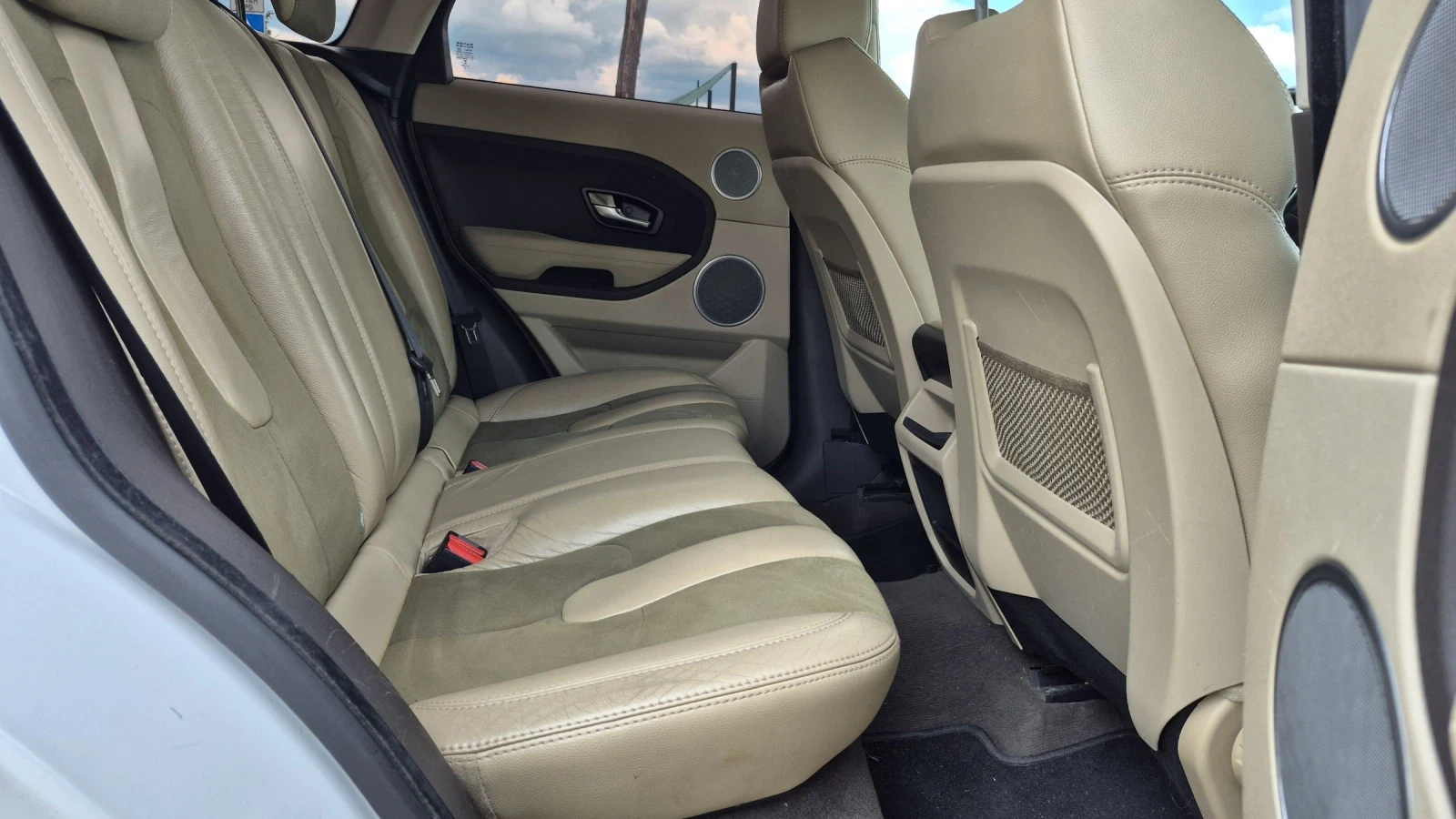 Land Rover Range Rover Evoque 2.2 D 4x4 , снимка 11 - Автомобили и джипове - 55252390