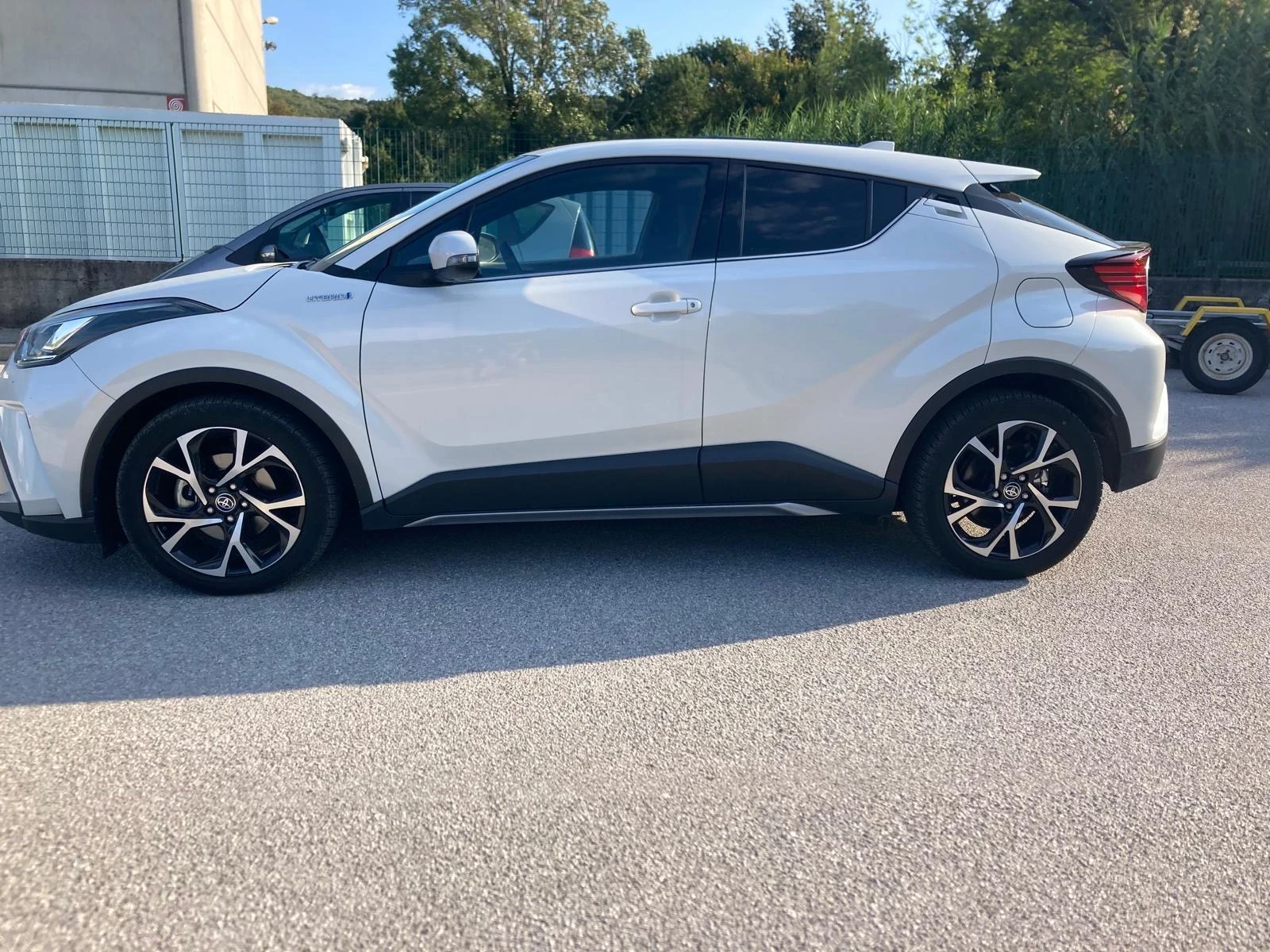 Toyota C-HR 1.8Hybrid / Lounge / Наличен в България, снимка 5 - Автомобили и джипове - 55970372