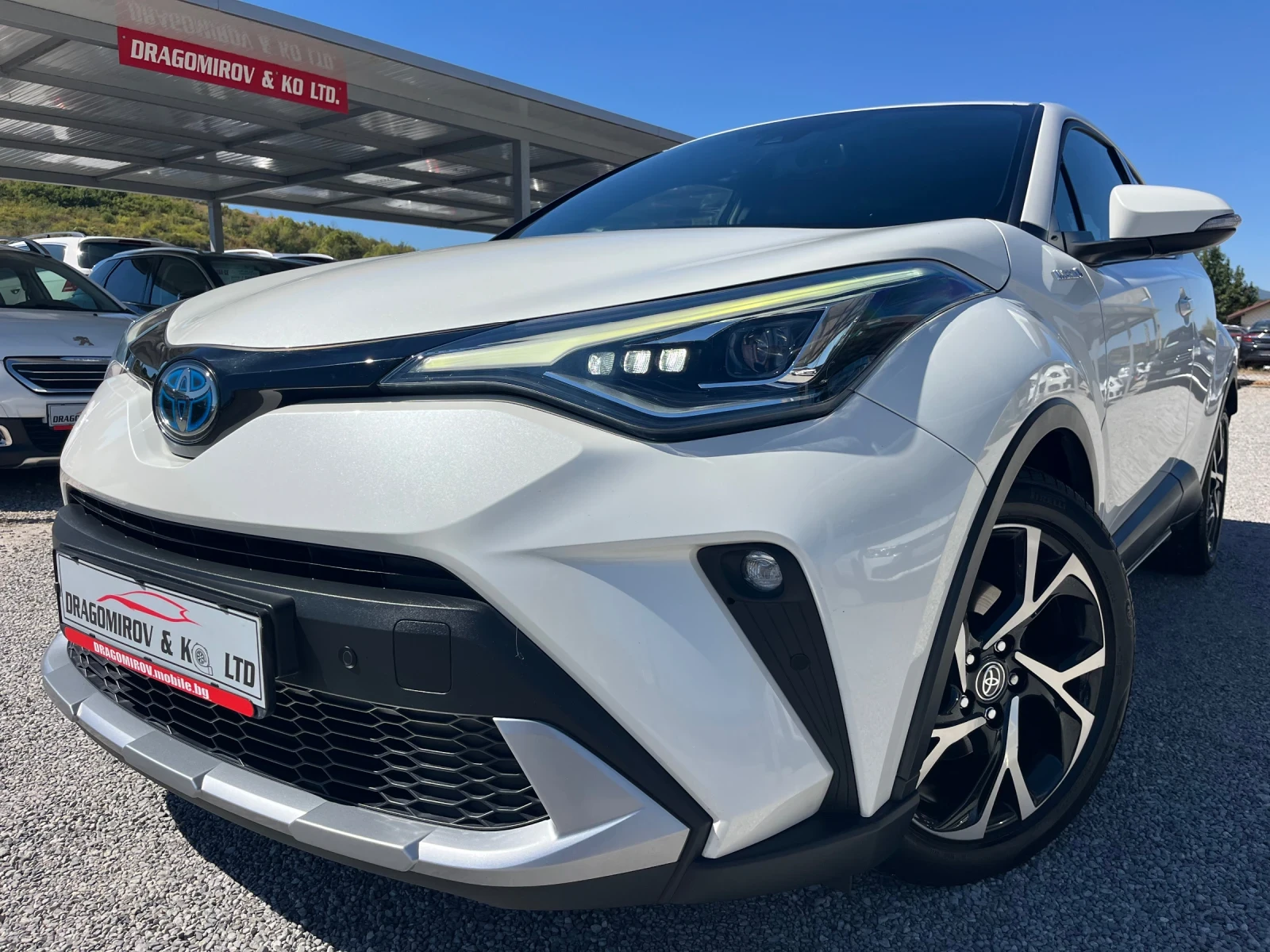 Toyota C-HR 1.8Hybrid / Lounge / Сервиз само в Toyota