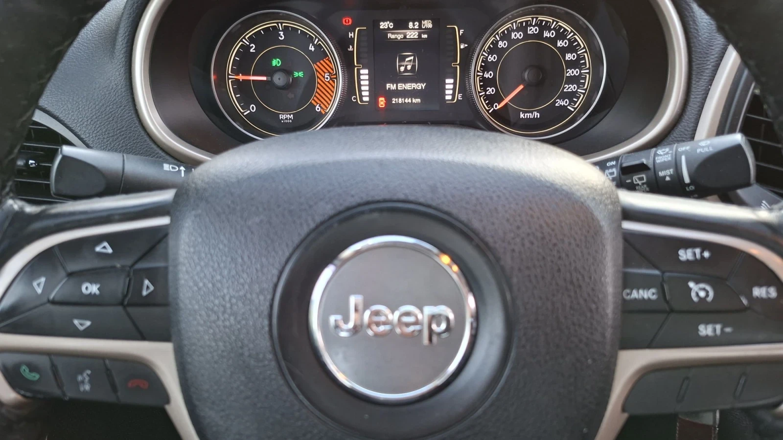 Jeep Cherokee 2.0 JTD 136kc 4x4 6ck, снимка 14 - Автомобили и джипове - 56077474