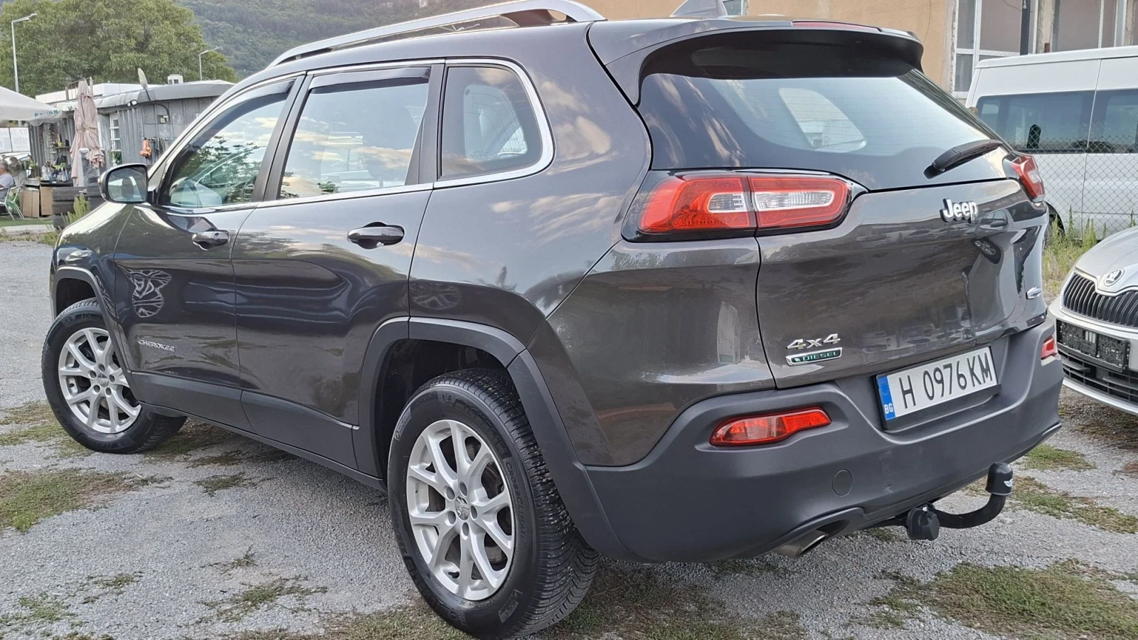 Jeep Cherokee 2.0 JTD 136kc 4x4 6ck, снимка 5 - Автомобили и джипове - 56077474