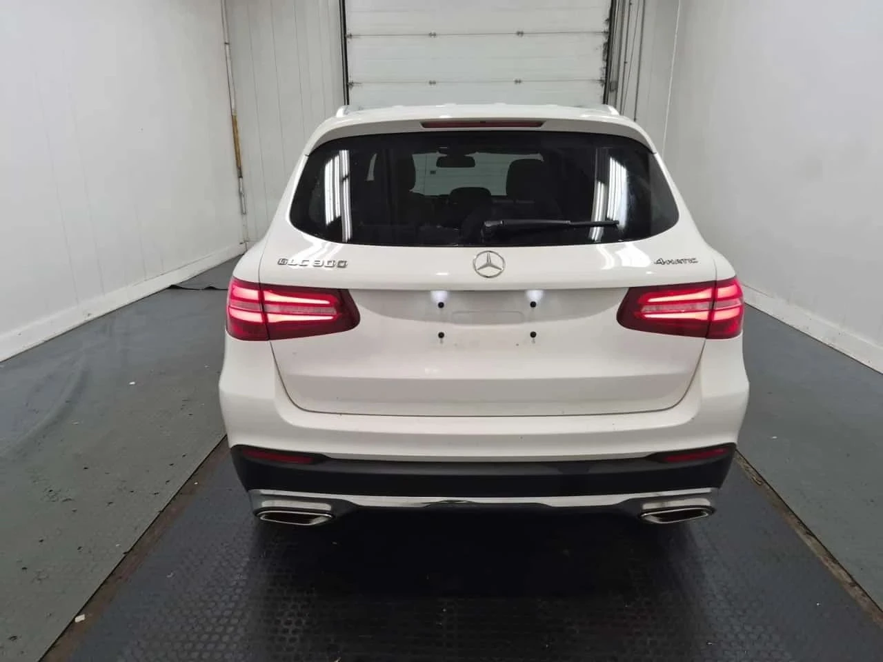 Mercedes-Benz GLC 300, снимка 16 - Автомобили и джипове - 56732045