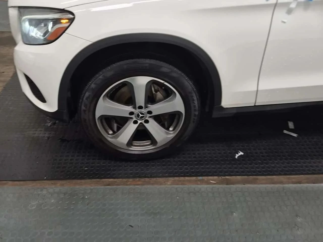 Mercedes-Benz GLC 300, снимка 4 - Автомобили и джипове - 56732045