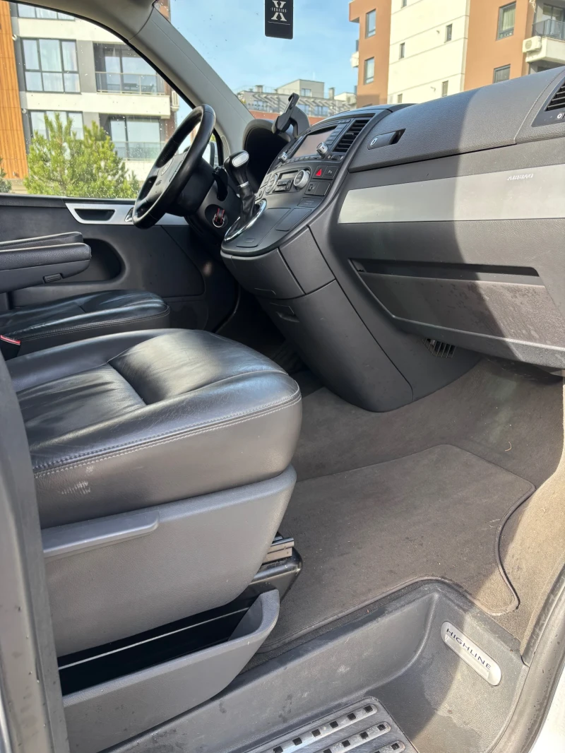 VW Multivan High Line , снимка 9 - Бусове и автобуси - 52725404