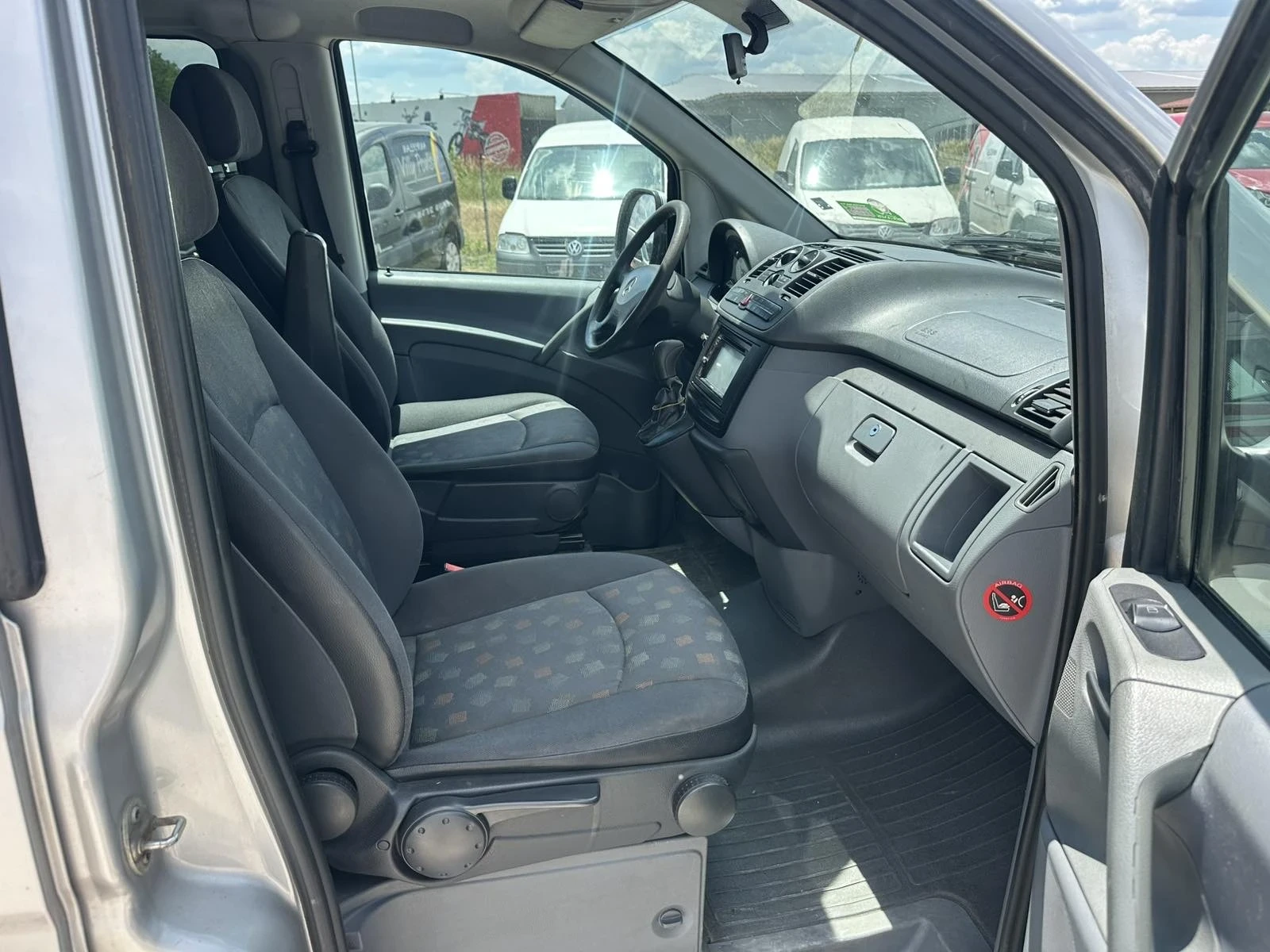 Mercedes-Benz Vito, снимка 8 - Бусове и автобуси - 54975660