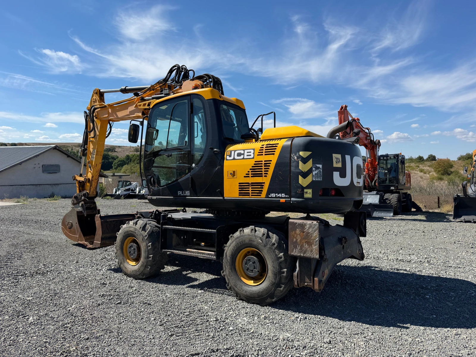 Багер JCB JS 145 W + 3 КОФИ НОВИ ГУМИ ЛИЗИНГ, снимка 5 - Индустриална техника - 55458528