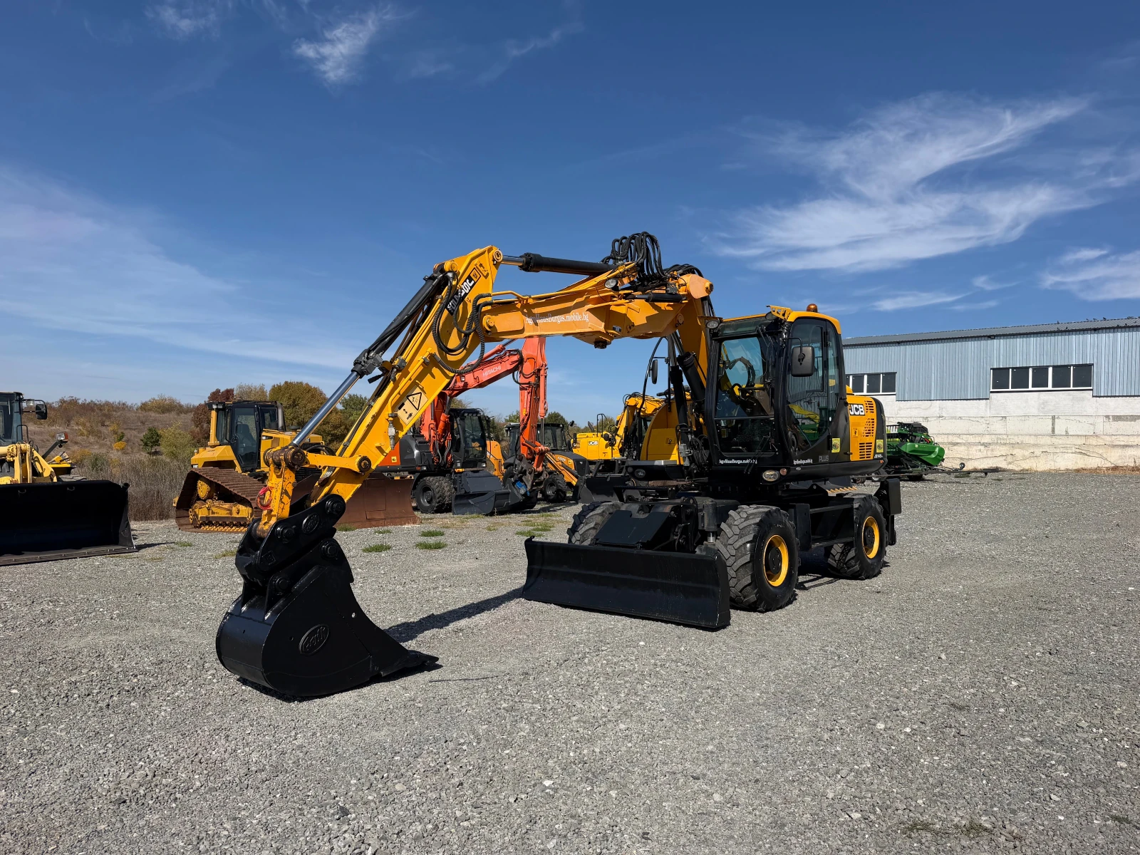 Багер JCB JS 145 W + 3 КОФИ НОВИ ГУМИ ЛИЗИНГ, снимка 3 - Индустриална техника - 55458528