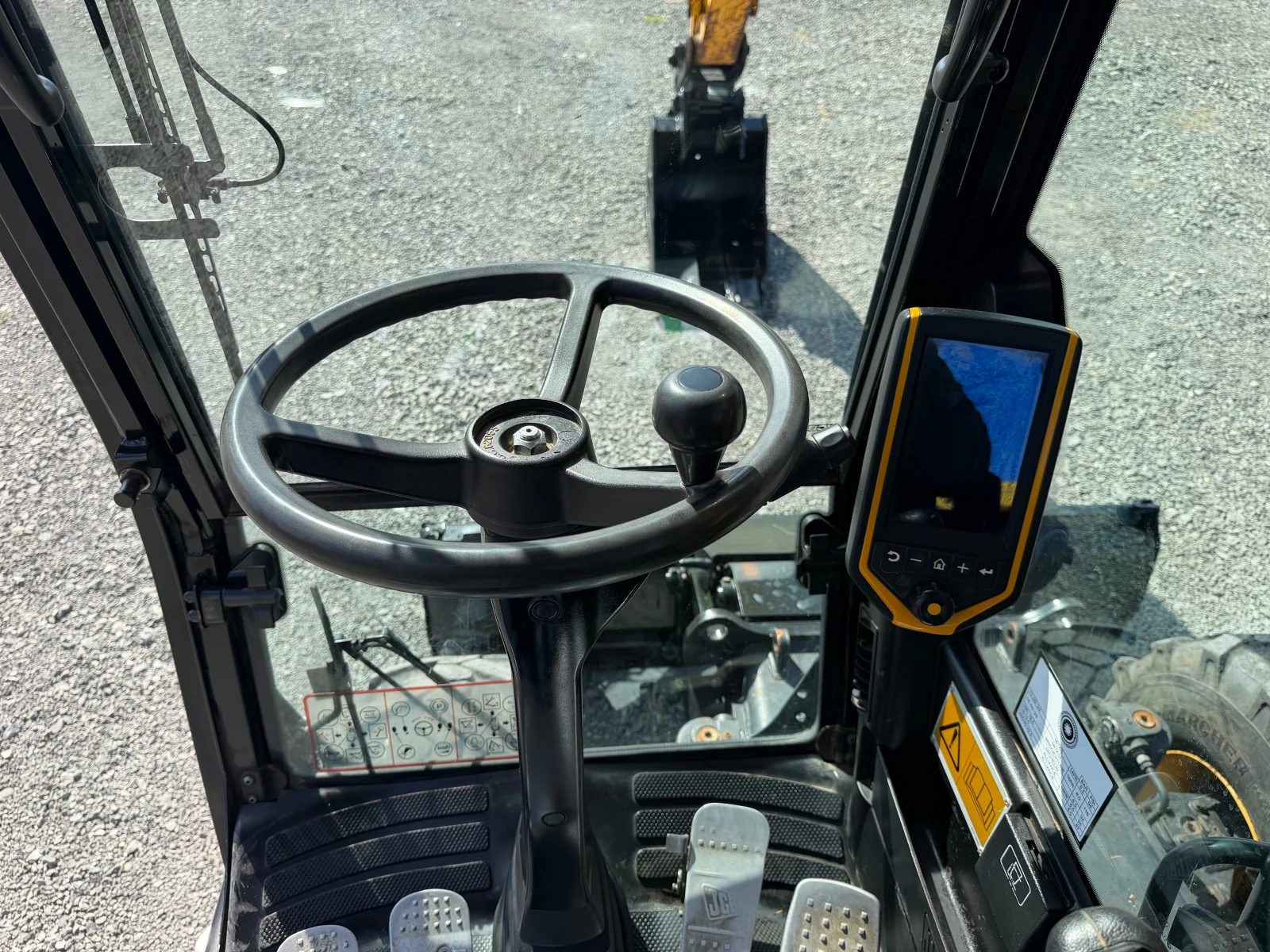 Багер JCB JS 145 W + 3 КОФИ НОВИ ГУМИ ЛИЗИНГ, снимка 15 - Индустриална техника - 55458528