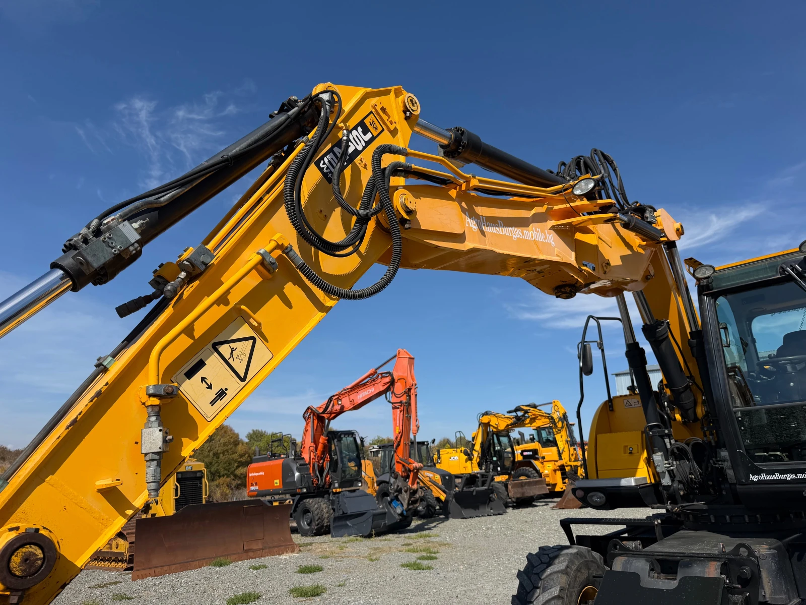 Багер JCB JS 145 W + 3 КОФИ НОВИ ГУМИ ЛИЗИНГ, снимка 9 - Индустриална техника - 55458528