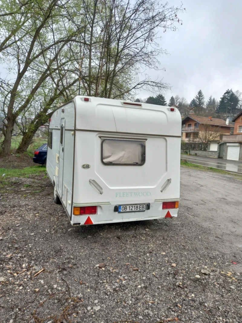 Каравана Fleetwood Colchester, снимка 2 - Каравани и кемпери - 52675654