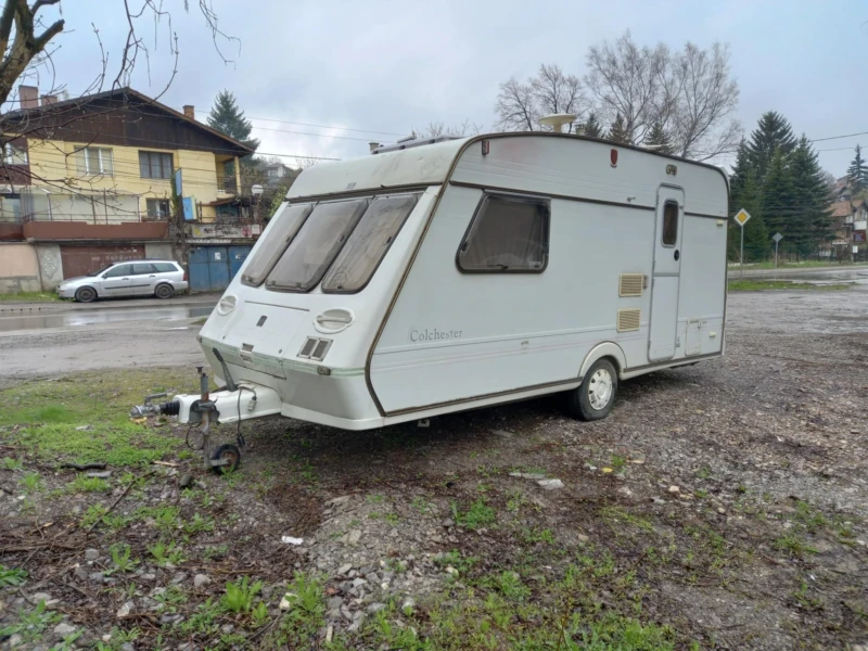 Каравана Fleetwood Colchester, снимка 3 - Каравани и кемпери - 52675654