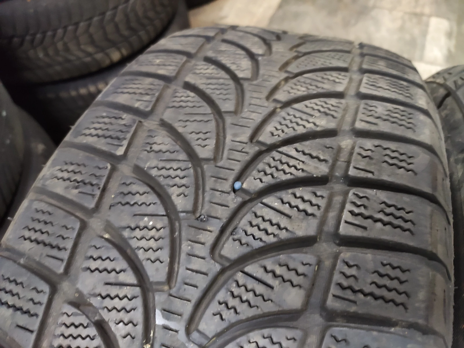 ���� 235/60R18 | Mobile.bg � ����������� 2