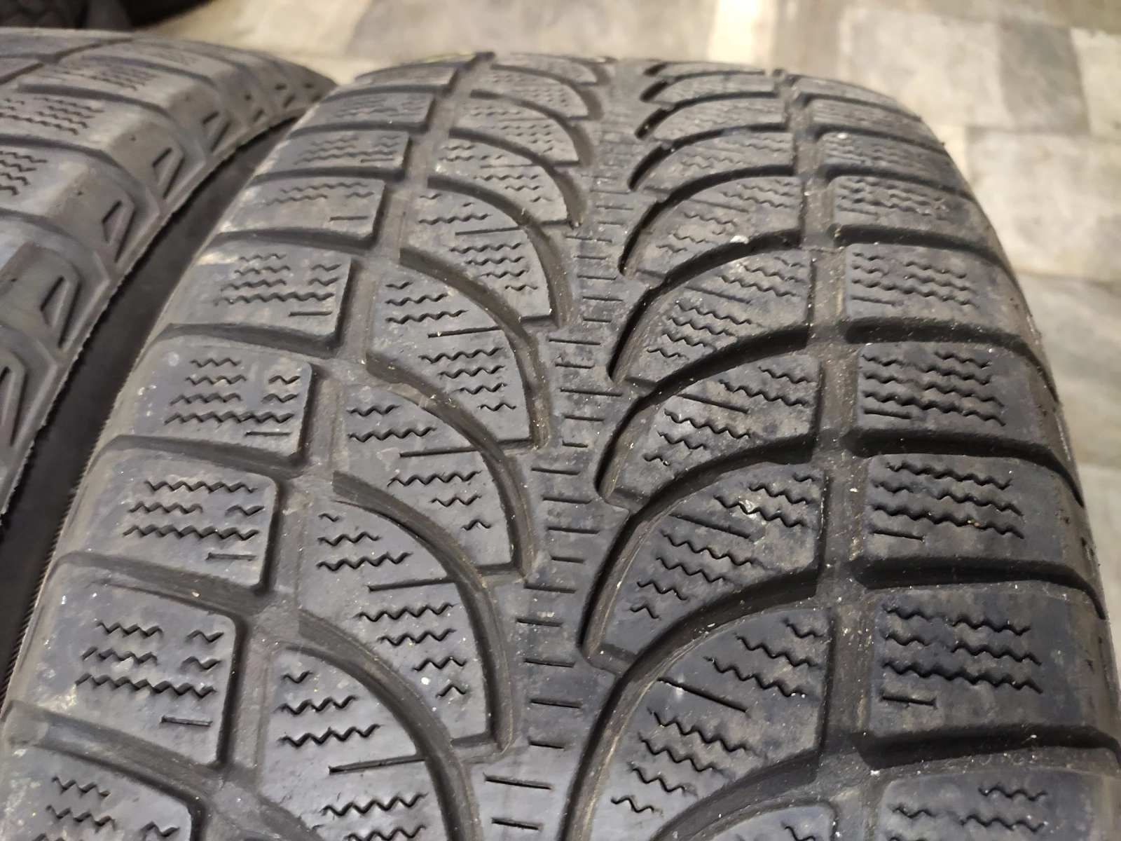 ���� 235/60R18 | Mobile.bg � ����������� 1
