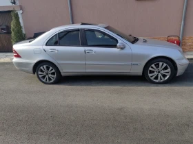     Mercedes-Benz 220 2.2