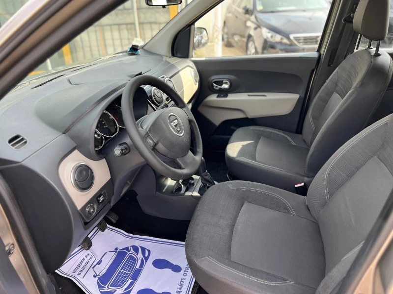 Dacia Lodgy 1.6 MPIГАЗ/Бензин, снимка 14 - Автомобили и джипове - 45638101