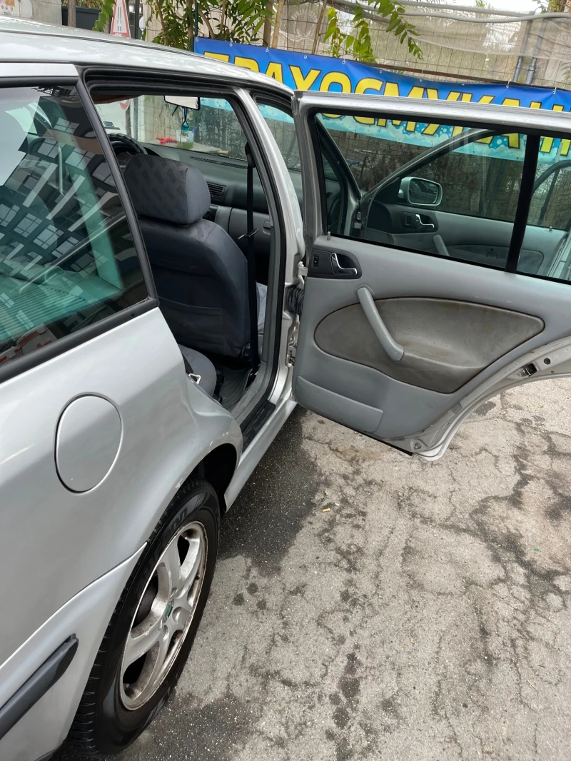 Skoda Octavia 1.8 TDI, снимка 9 - Автомобили и джипове - 47295157