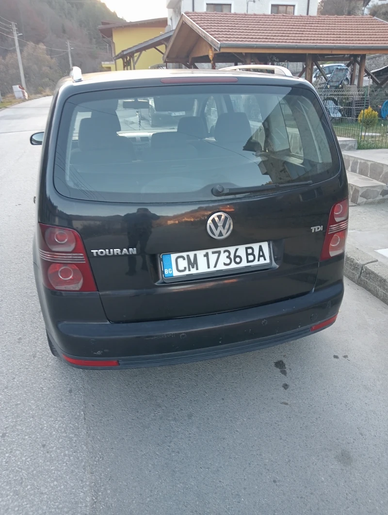 VW Touran, снимка 3 - Автомобили и джипове - 47973155