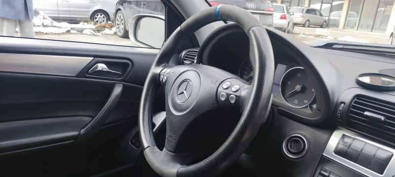 Mercedes-Benz C 320 AMG Harman 7G, снимка 12 - Автомобили и джипове - 48701598