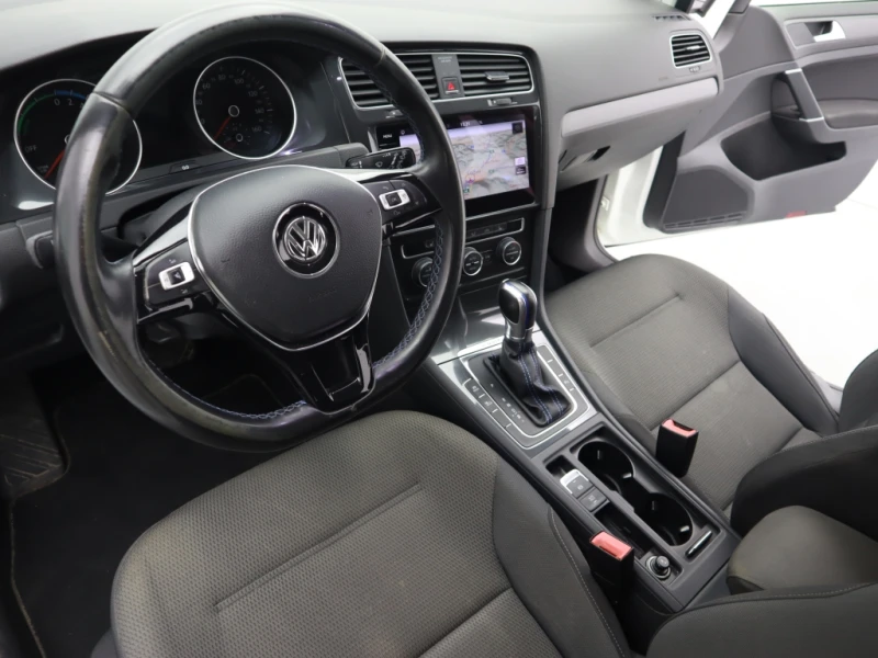 VW Golf E Golf, снимка 13 - Автомобили и джипове - 51193235