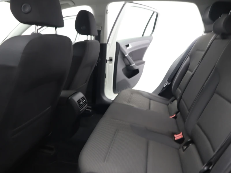 VW Golf E Golf, снимка 10 - Автомобили и джипове - 51193235