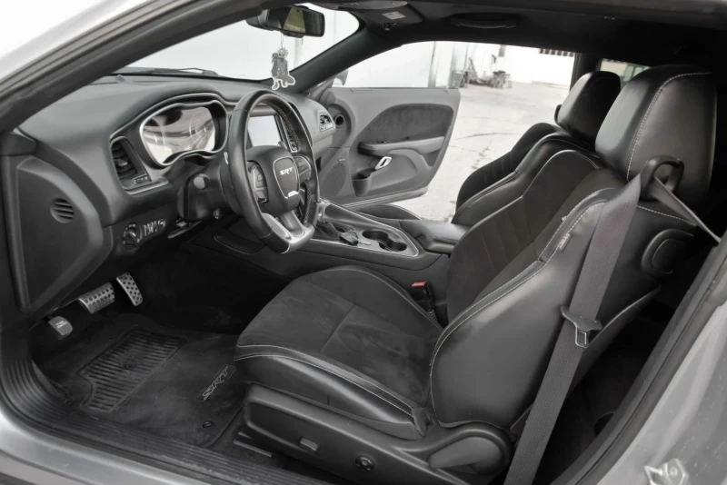 Dodge Challenger Srt 392 6.4 Hemi, снимка 9 - Автомобили и джипове - 52260009